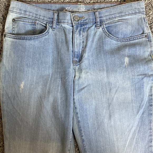 Eddie Bauer Boyfriend Distressed Mid Rise Random Fading Light Blue Jeans 6 NWOT - Picture 2 of 14